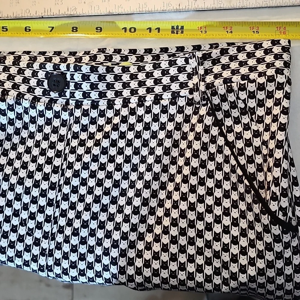 Betabrand Catstooth Dress Pant Yoga Pants L Short Petite NWOT Black White Cat - Picture 4 of 16